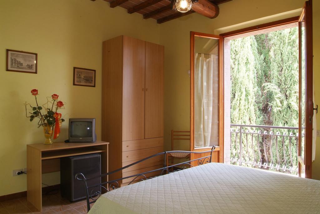 Agriturismo Azienda Agricola La Roccaia San Gimignano Room photo